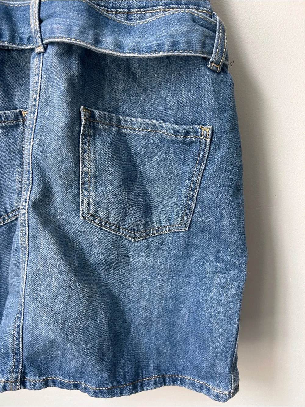 OshKosh B'gosh Little Girls Knit Denim skirt Belt Tie Front Girls Size 8/8A